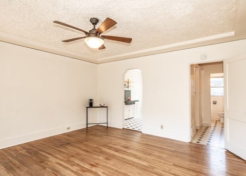 Floor plan for studio, 1 bath, 510 sqft